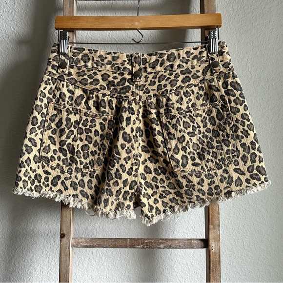Lili Sidonio x Molly Bracken Cheetah Woven Shorts sz: Med - Picture 5 of 7